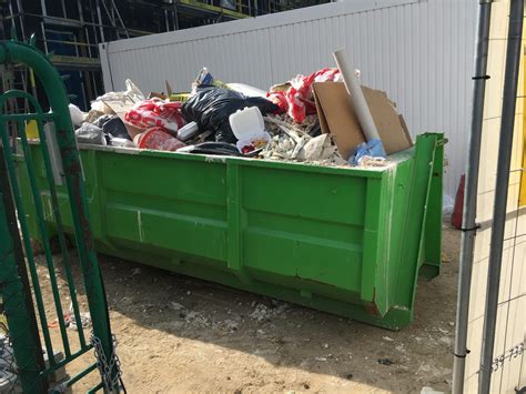 Wywóz odpadów i sprawdzone kontenery na gruz w Warszawie marzec 2022