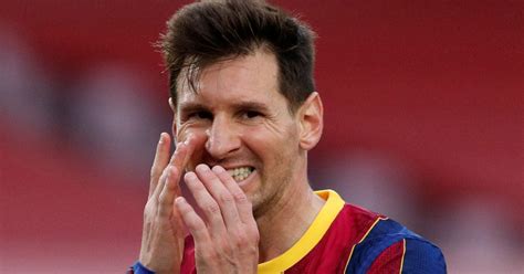 Lionel Messi nie jest już zawodnikiem Barcy! Jeden z najskuteczniejszych graczy w dziejach piłki nożnej odchodzi do PSG!