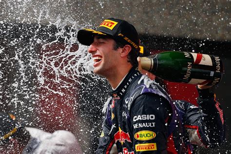 Ricciardo Daniel zajął pierwsze miejsce we Włoszech, a Lando Norris wywalczył drugą pozycję! Zaskakujący rezultat a także stłuczka głównych faworytów w wyścigu GP Włoch!