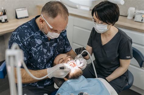 Możesz się zapisać wizytę u stomatologa wchodząc na prowadzoną przez nas stronę! maj 2023